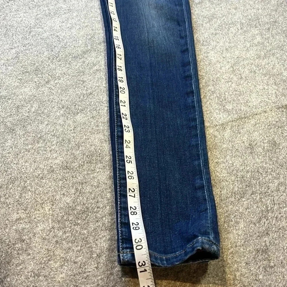 Joe's Jeans, The Icon Mid Rise Skinny. Size  26. - Picture 4 of 13